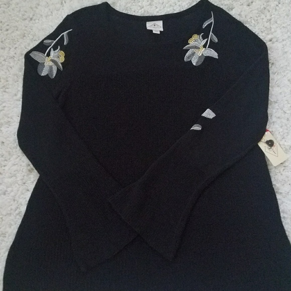 St. John's Bay Sweaters - St. John's Bay/Embroidered Sweater